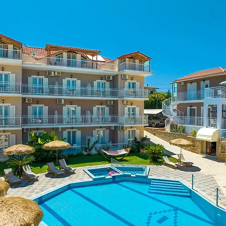Amoudi Studios Apartments Hotel Hotel apartamentowy