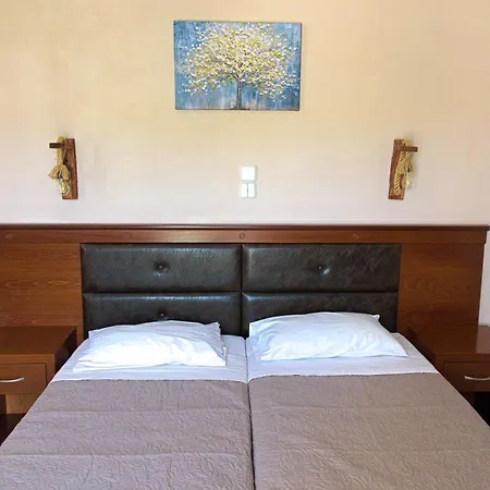 Amoudi Studios Apartments Hotel 3* Ammoudi