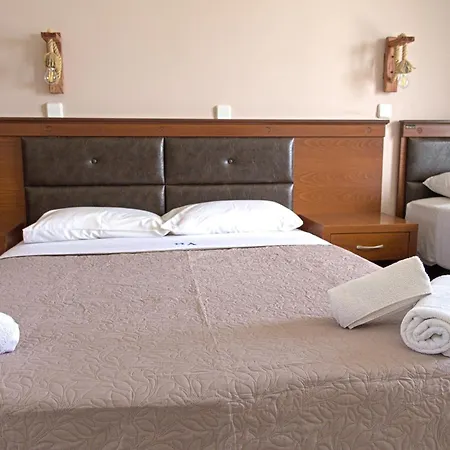 Amoudi Studios Apartments Hotel Hotel apartamentowy Ammoudi
