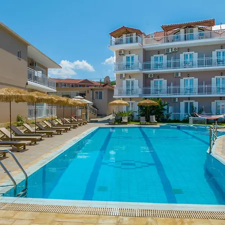 Amoudi Studios Apartments Hotel アモウディ