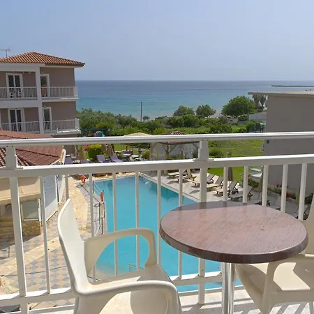 Amoudi Studios Apartments Hotel アパートホテル